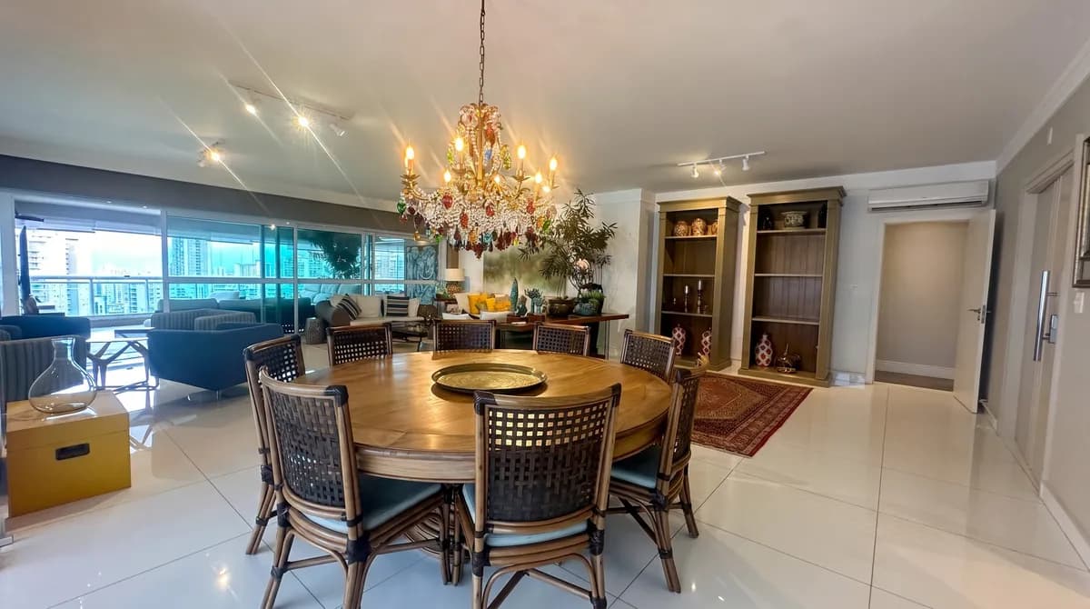 Apartamento de 360 m² com vista mar no Gonzaga
